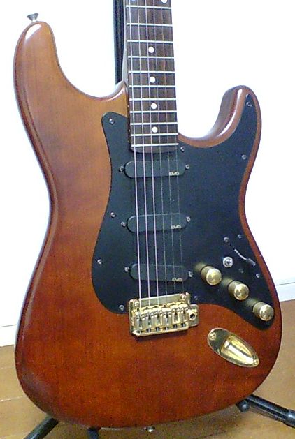 VARITA VST-001-SSS-XB Stratocaster